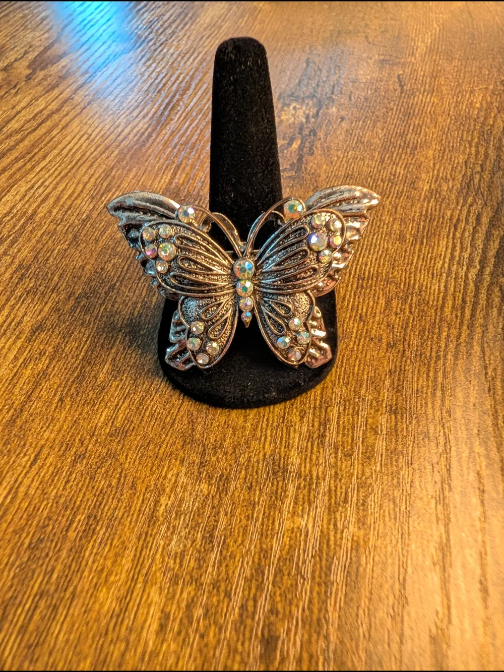 Butterfly Statement Stretch Ring with Aurora Crystal Accents in Silver